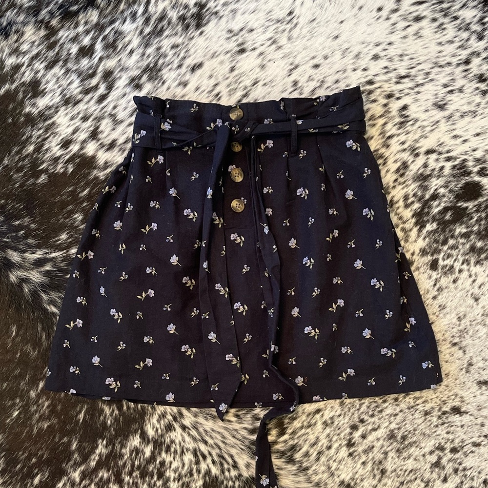 NWOT AE high waist lightweight skirt w/ flowers🌸 - Picture 2 of 8